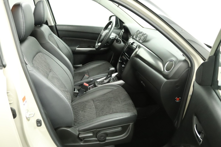 Suzuki Vitara - 1.5 Hybrid Style 22