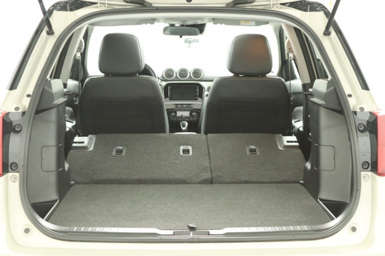 Suzuki Vitara - 1.5 Hybrid Style 26