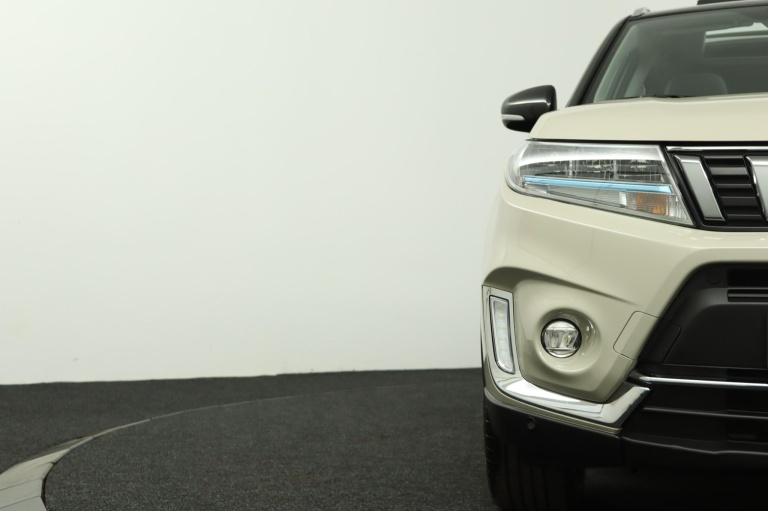 Suzuki Vitara - 1.5 Hybrid Style 34
