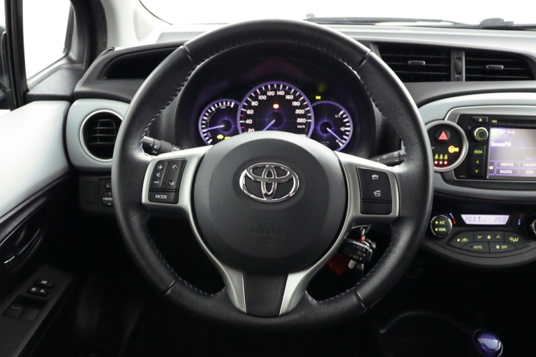 Toyota Yaris - 1.5 Full Hybrid Aspiration 19