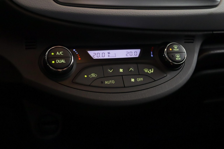 Toyota Yaris - 1.5 Full Hybrid Aspiration 7