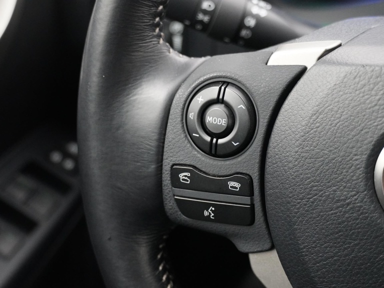 Lexus CT - 200h 25th Edition 16