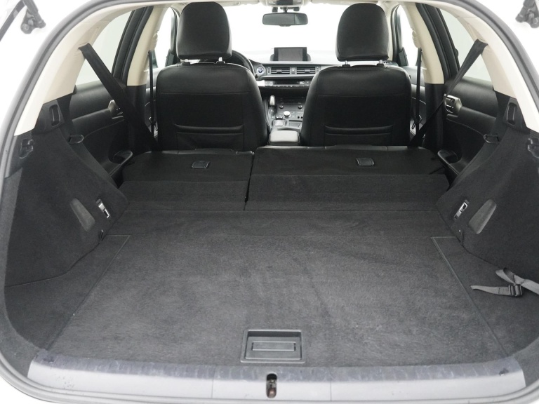 Lexus CT - 200h 25th Edition 24
