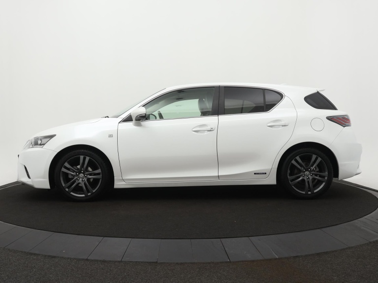 Lexus CT - 200h 25th Edition 3