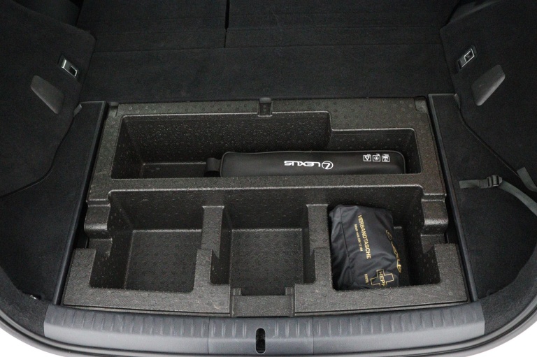 Lexus CT - 200h 25th Edition 33