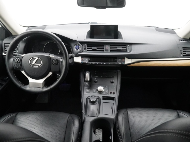 Lexus CT - 200h 25th Edition 4