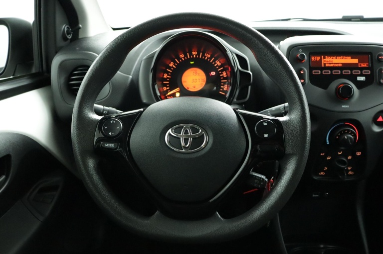 Toyota Aygo - 1.0 VVT-i x-fun 18
