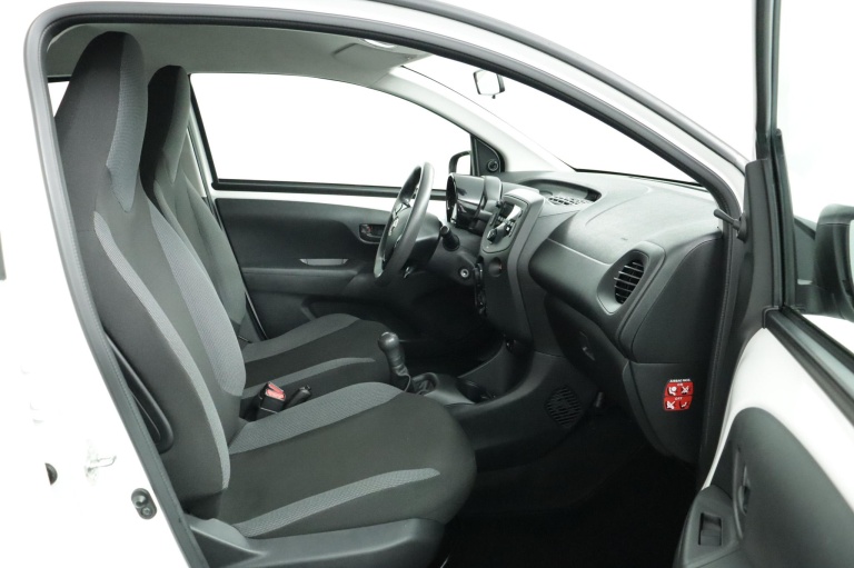 Toyota Aygo - 1.0 VVT-i x-fun 19