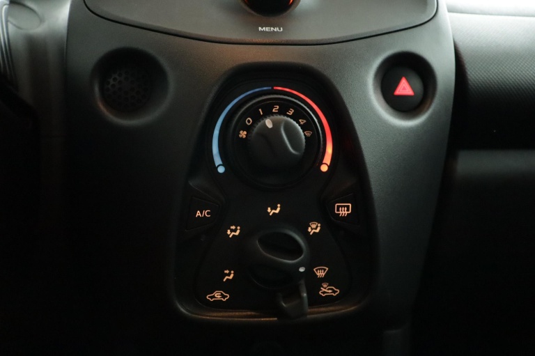 Toyota Aygo - 1.0 VVT-i x-fun 8