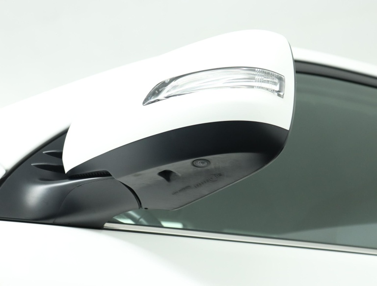 Toyota Land Cruiser - 2.8 D-4D-F Executive Window Van 34