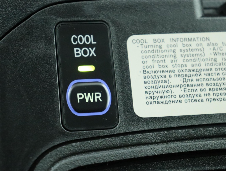 Toyota Land Cruiser - 2.8 D-4D-F Professional Window Van 66