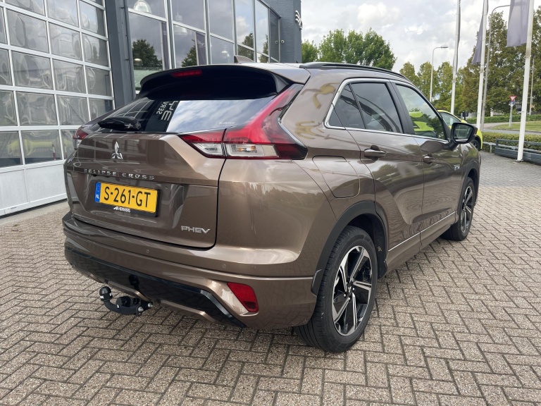 Mitsubishi Eclipse Cross - 2.4 PHEV Instyle 4