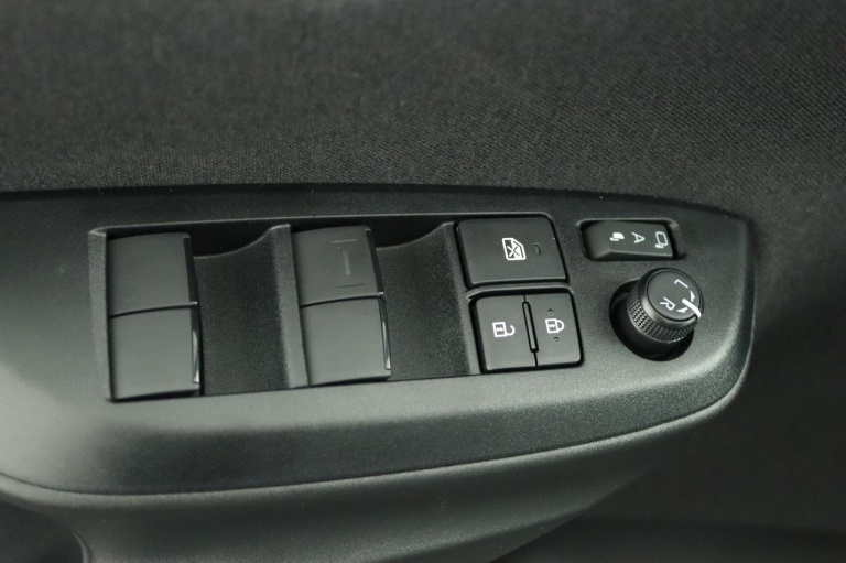 Toyota Yaris - 1.5 Hybrid 130 Executive 29