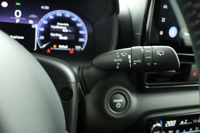 Toyota Yaris - 1.5 Hybrid 130 Executive 32