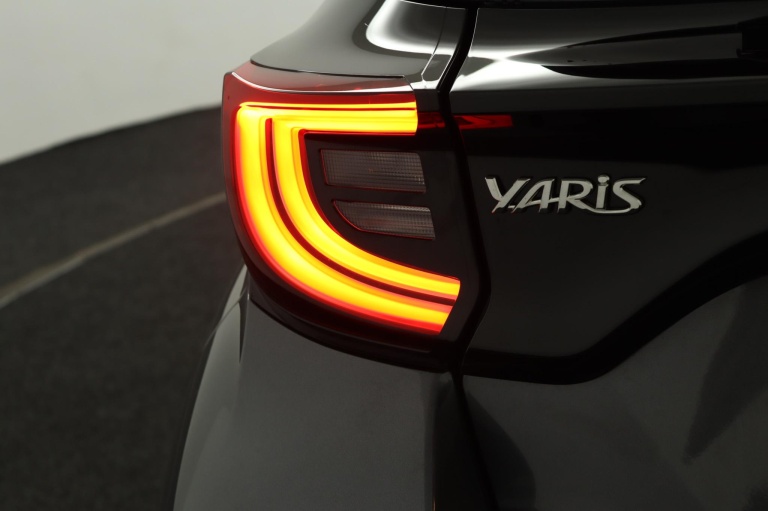 Toyota Yaris - 1.5 Hybrid 130 Executive 57