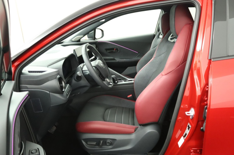 Toyota C-HR - 2.0 Plug-in Hybrid 220 Premium 17