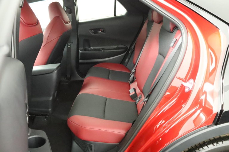 Toyota C-HR - 2.0 Plug-in Hybrid 220 Premium 18