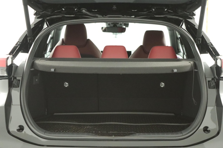 Toyota C-HR - 2.0 Plug-in Hybrid 220 Premium 23