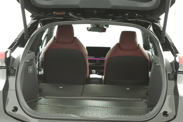 Toyota C-HR - 2.0 Plug-in Hybrid 220 Premium 26