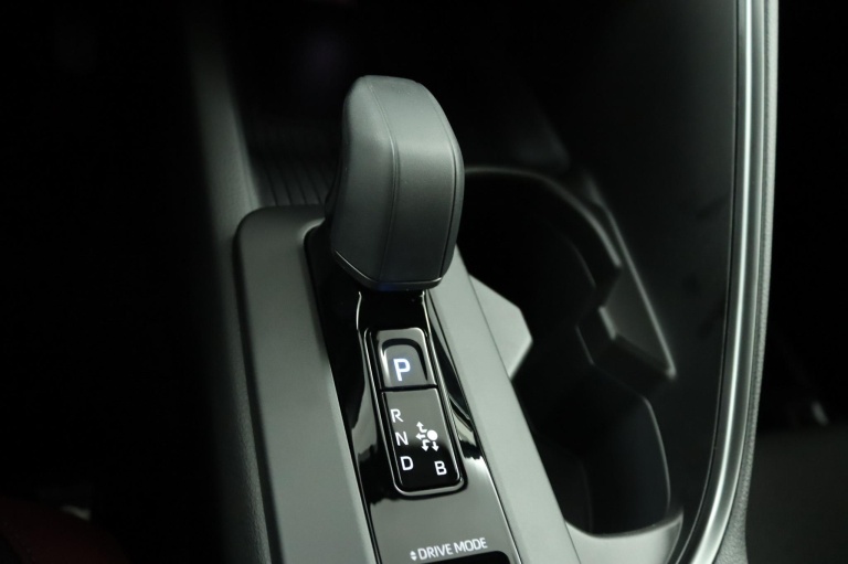 Toyota C-HR - 2.0 Plug-in Hybrid 220 Premium 27