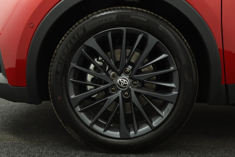 Toyota C-HR - 2.0 Plug-in Hybrid 220 Premium 39