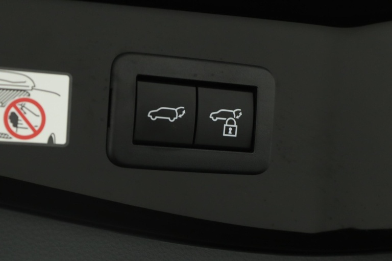 Toyota C-HR - 2.0 Plug-in Hybrid 220 Premium 45
