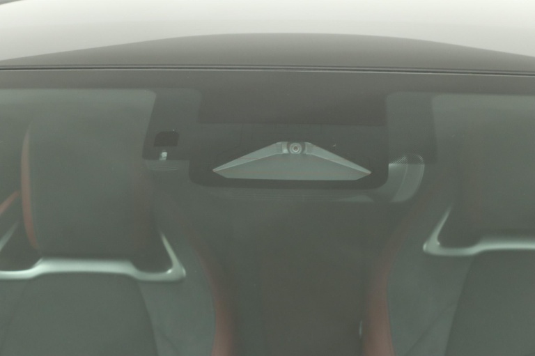 Toyota C-HR - 2.0 Plug-in Hybrid 220 Premium 46