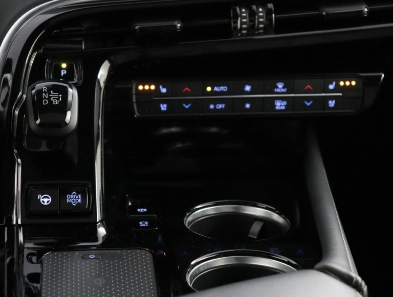 Toyota Mirai - Prestige 53