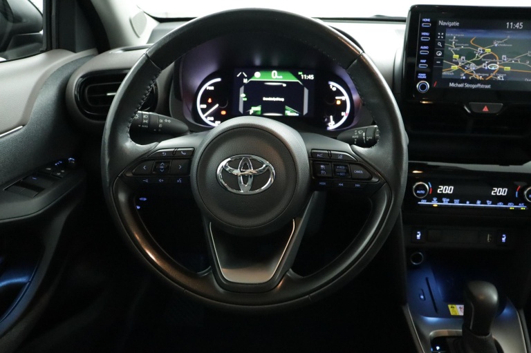 Toyota Yaris Cross - 1.5 Hybrid Executive 19