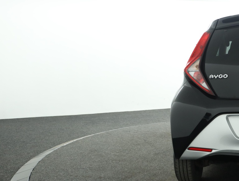 Toyota Aygo - 1.0 VVT-i x-joy 38
