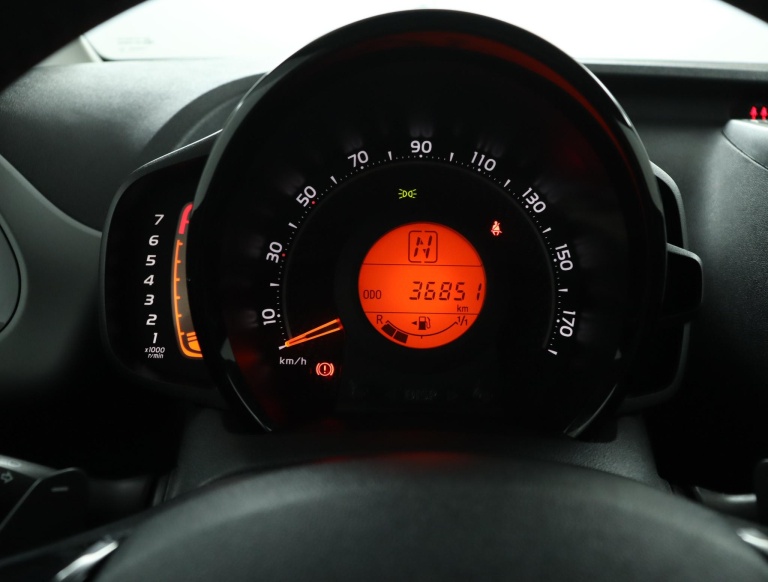 Toyota Aygo - 1.0 VVT-i x-joy 6