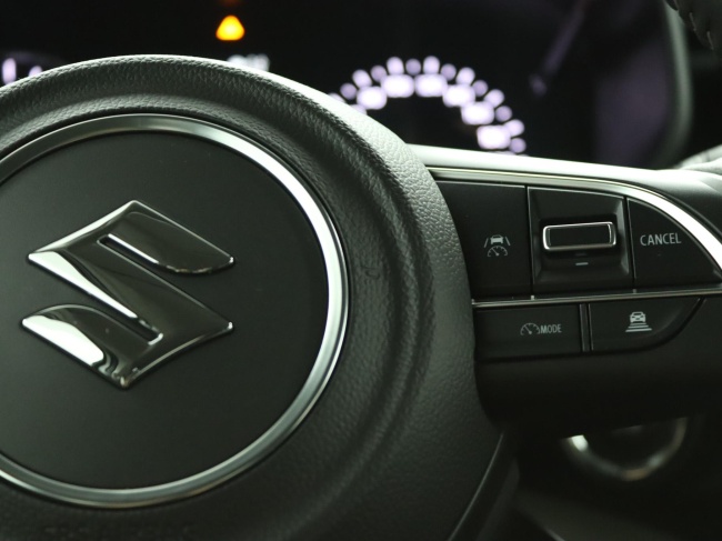 Suzuki Swift - 1.2 Select Smart Hybrid