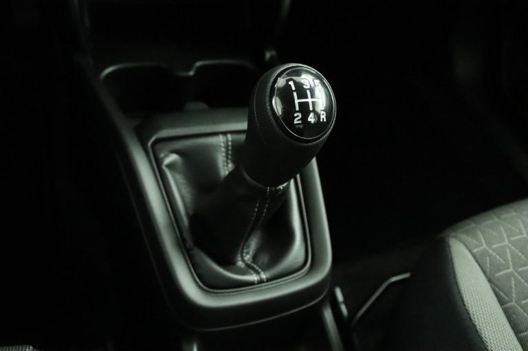 Suzuki Swift - 1.2 Select Smart Hybrid 27
