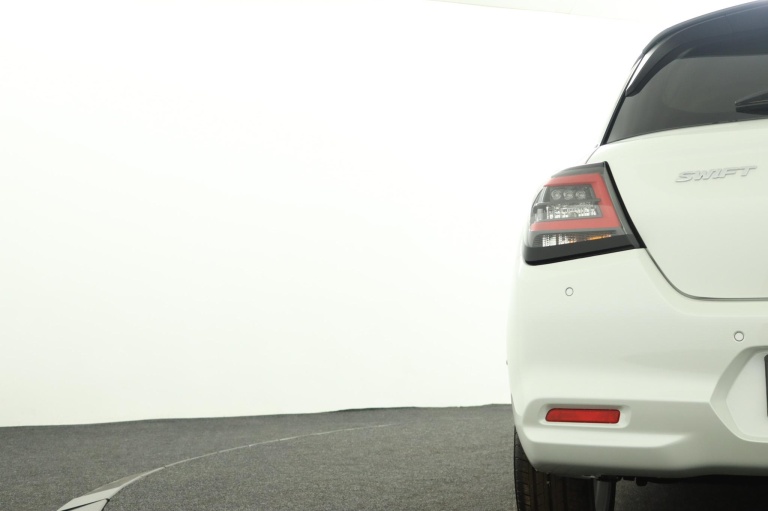 Suzuki Swift - 1.2 Select Smart Hybrid 41