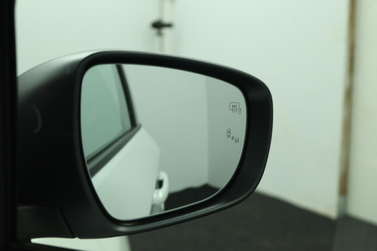 Suzuki Swift - 1.2 Select Smart Hybrid 43