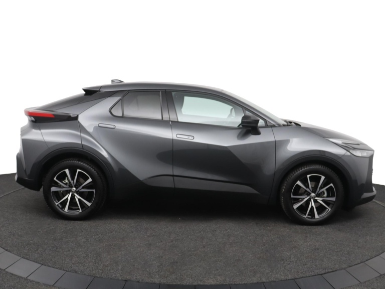 Toyota C-HR - 1.8 Hybrid 140 Dynamic 12