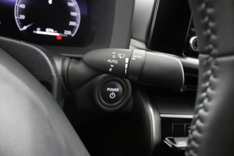 Toyota C-HR - 1.8 Hybrid 140 Dynamic 32