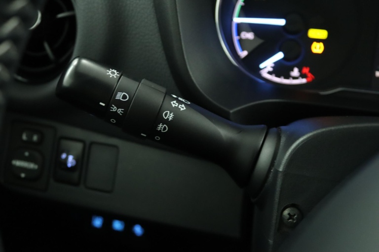 Toyota Yaris - 1.5 Hybrid Design Sport 31