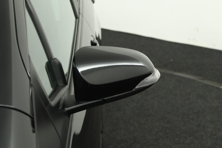 Toyota Yaris - 1.5 Hybrid Design Sport 37