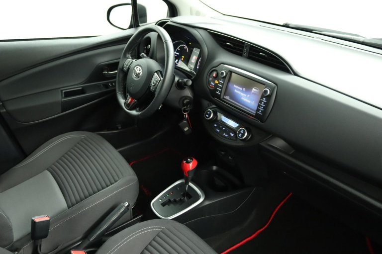 Toyota Yaris - 1.5 Hybrid Design Sport 60