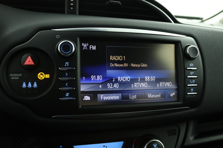 Toyota Yaris - 1.5 Hybrid Design Sport 8