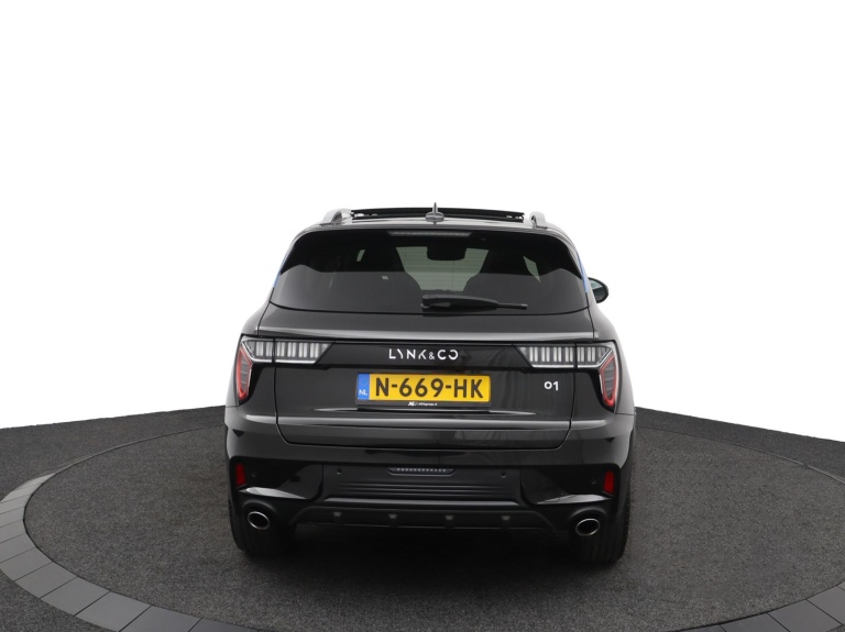 Lynk & Co 01 - 1.5 8
