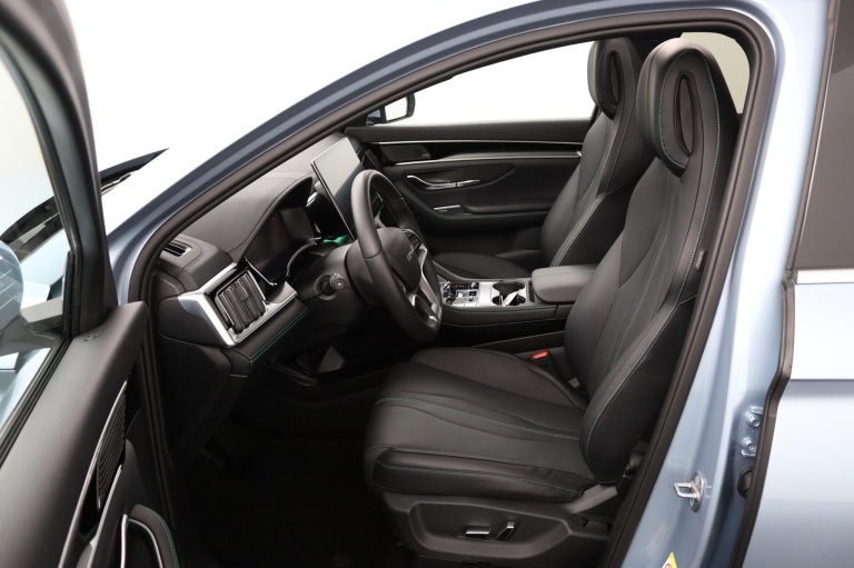 BYD SEAL U - 1.5 DM-i FWD Boost 11