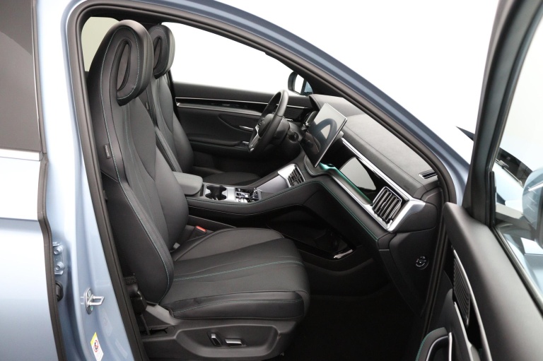 BYD SEAL U - 1.5 DM-i FWD Boost 13