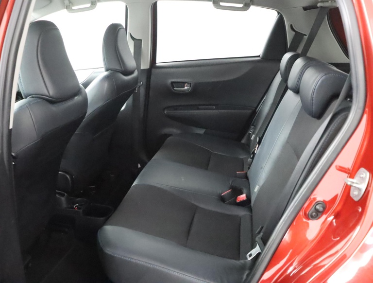 Toyota Yaris - 1.5 Full Hybrid Dynamic 18