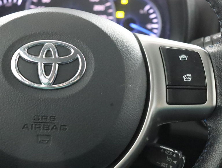 Toyota Yaris - 1.5 Full Hybrid Dynamic 21