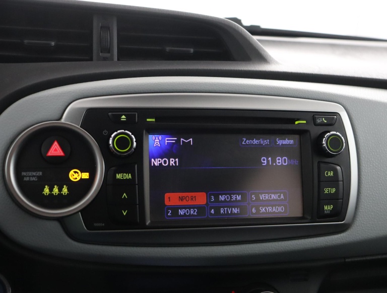 Toyota Yaris - 1.5 Full Hybrid Dynamic 8