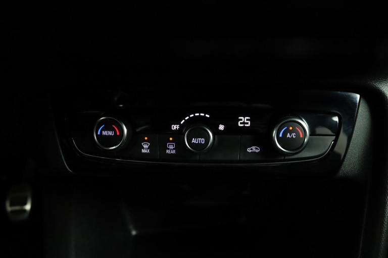 Opel Corsa - 1.2 GS Line 7