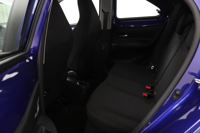 Toyota Aygo X - 1.0 VVT-i MT Play 12