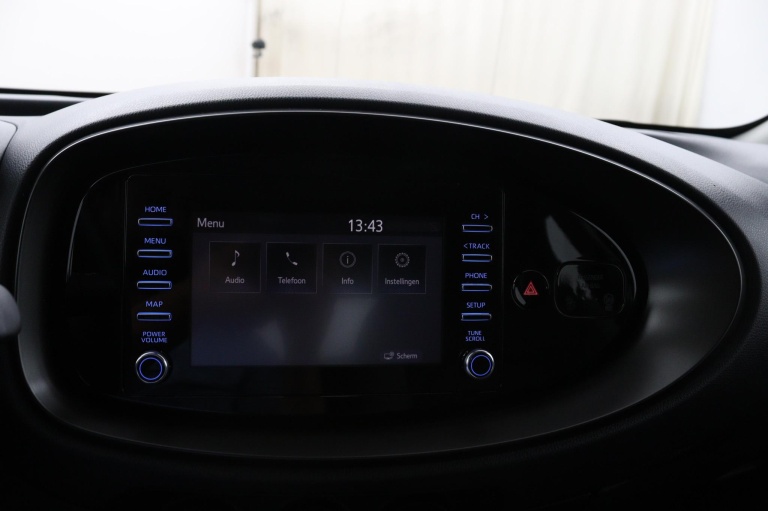 Toyota Aygo X - 1.0 VVT-i MT Play 13